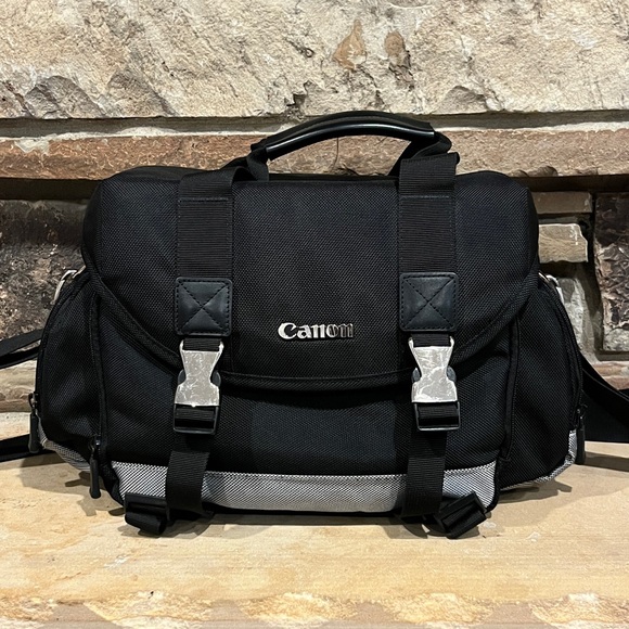 Canon Black and Gray Padded Camera Carrying Bag - Picture 1 of 16